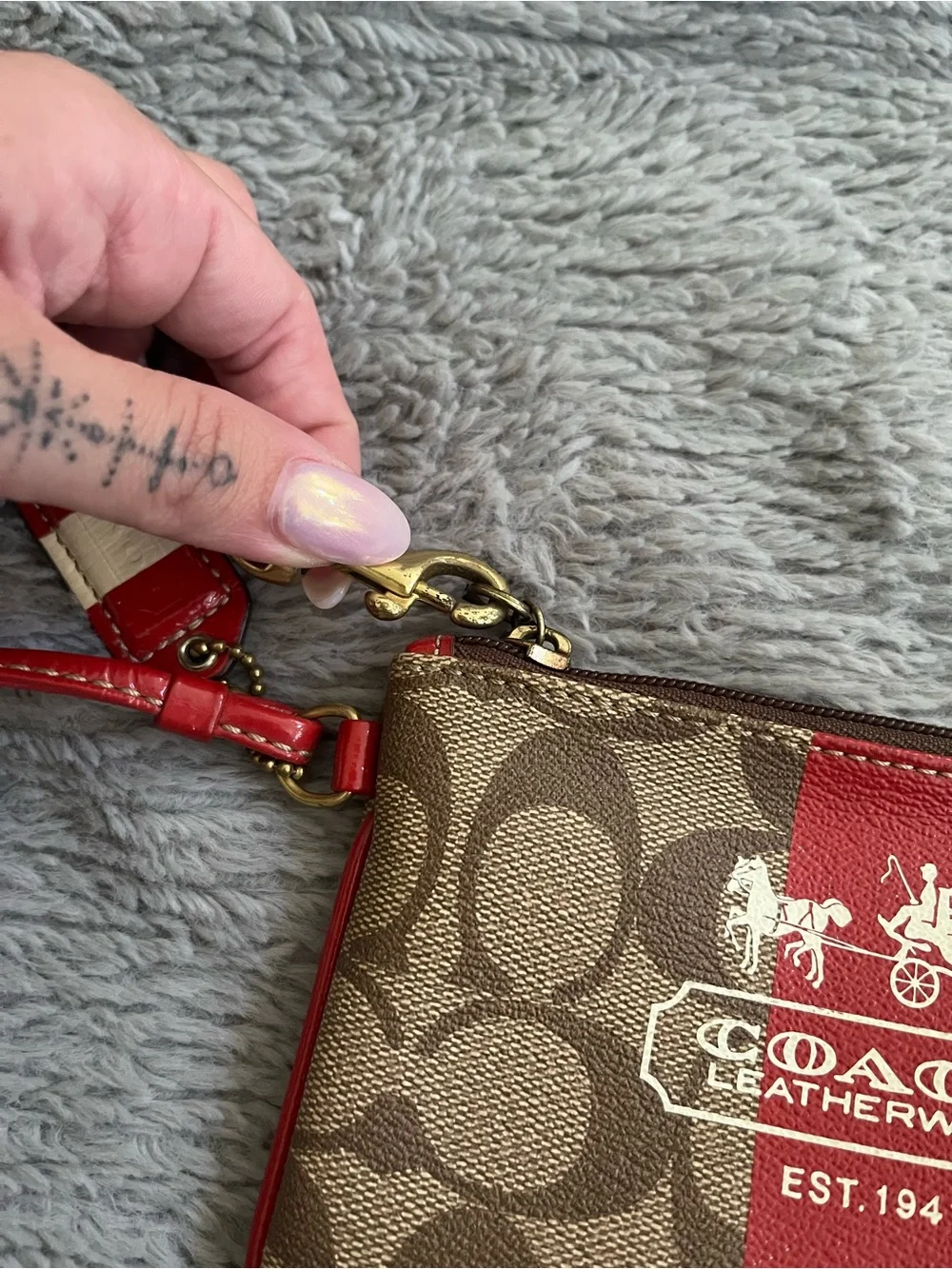 Coach classic signature
